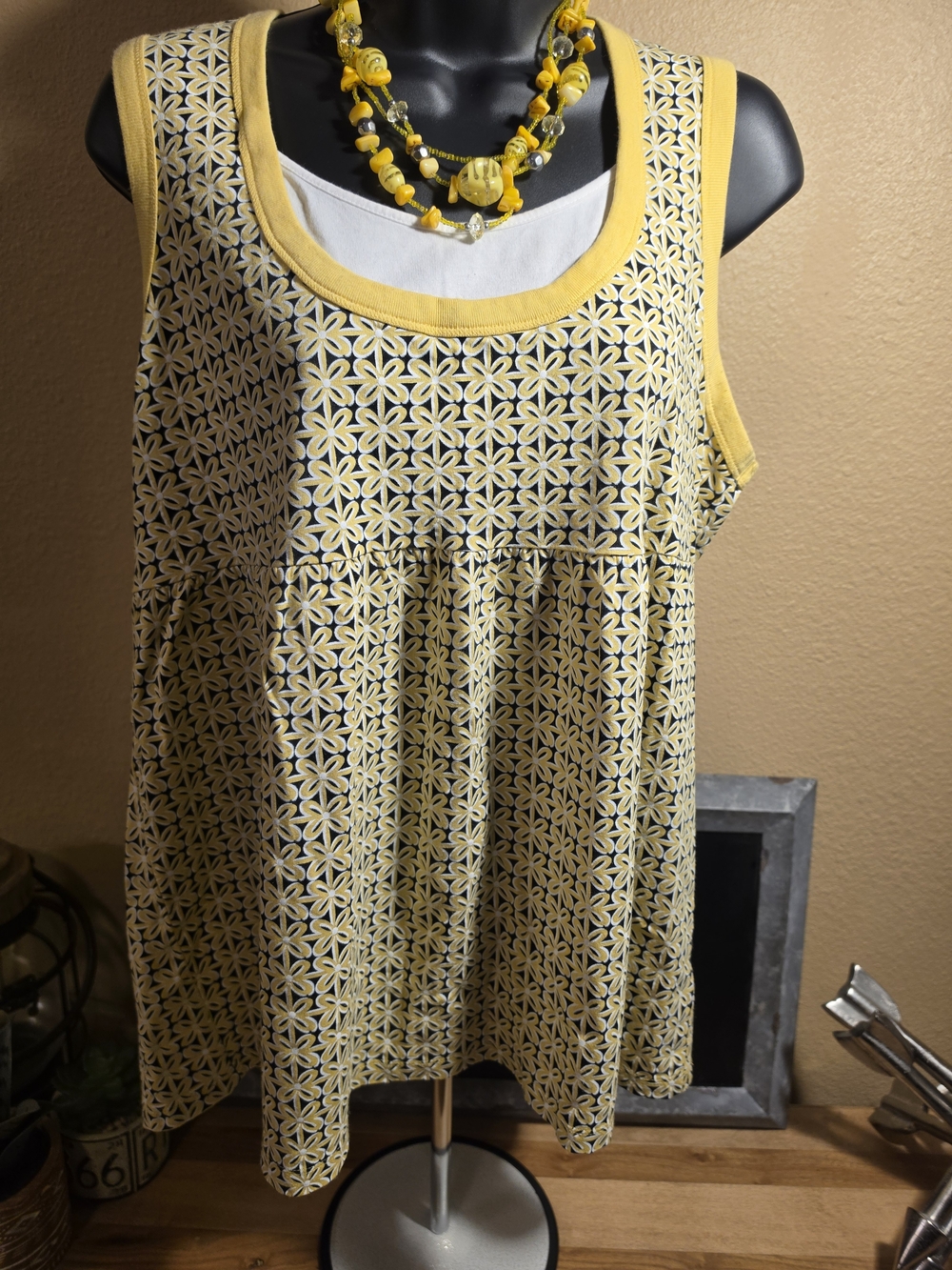 Style & CO Sleeveless Yellow Floral-Pattern Tank TopXL